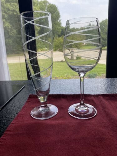 Mikasa Cheers Etched Glasses Set Of Two: One Each Wine And Pilsner Swirl Pattern