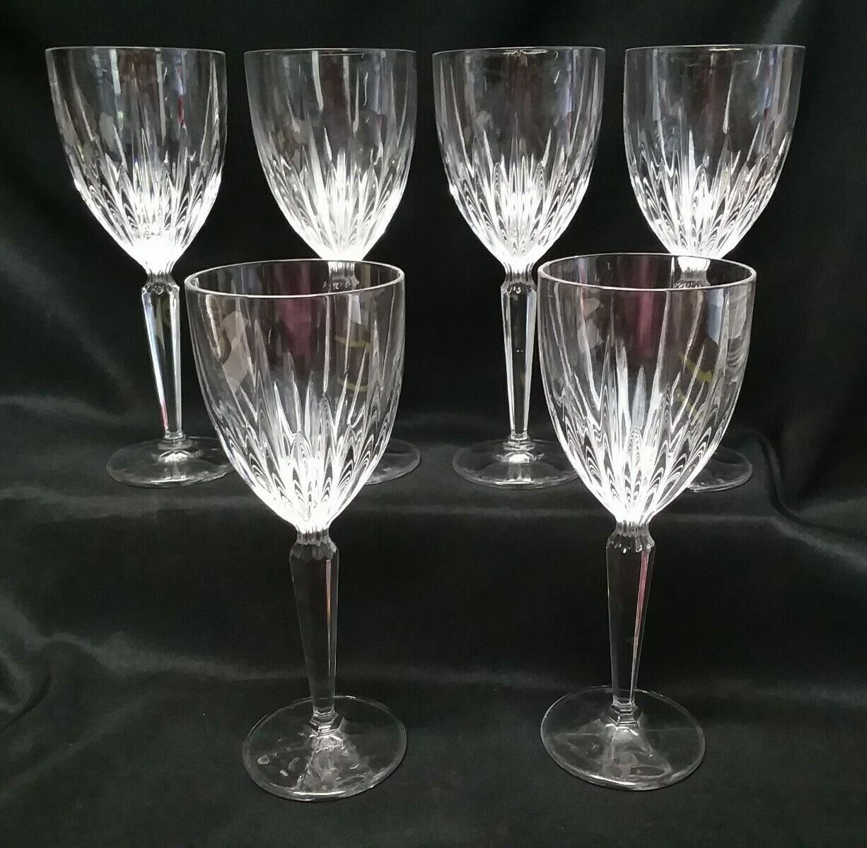 Set Of Six (6) Mikasa Icicles Fluted Wine Glasses - 7 5/8"